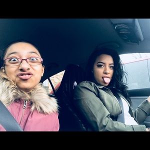 Meet your Posher, Estefani